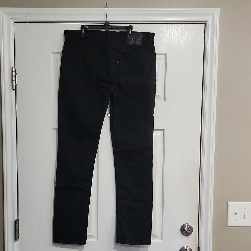 WORN ONCE Levi's 511 32 X 30